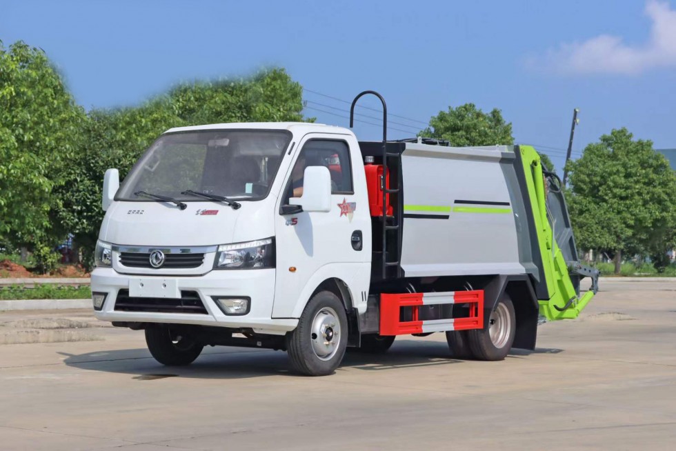 東風(fēng)途逸藍(lán)胖5.5方壓縮垃圾車(chē) 東風(fēng)途逸藍(lán)胖5.5方壓縮垃圾車(chē)