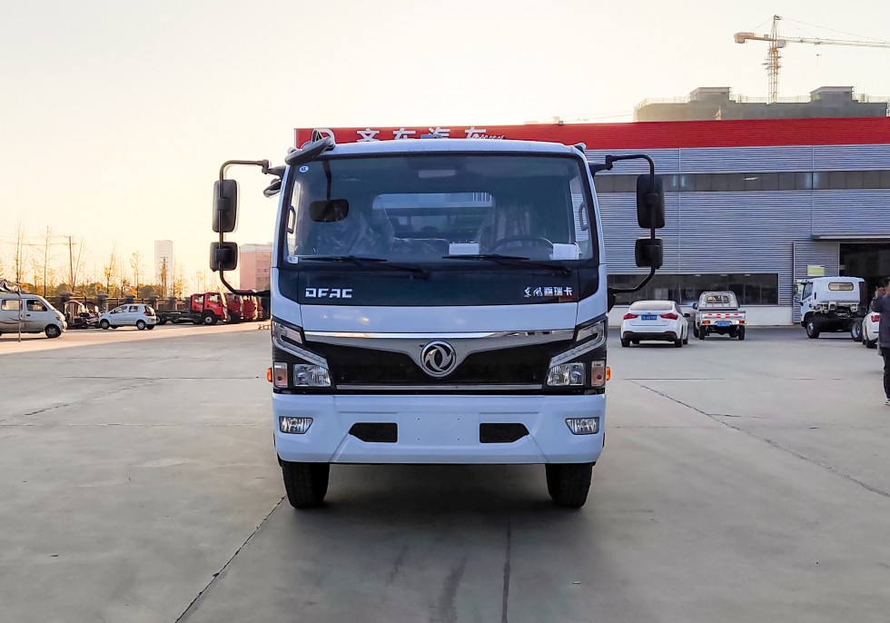 東風(fēng)混電9方壓縮垃圾車 東風(fēng)混電9方壓縮垃圾車