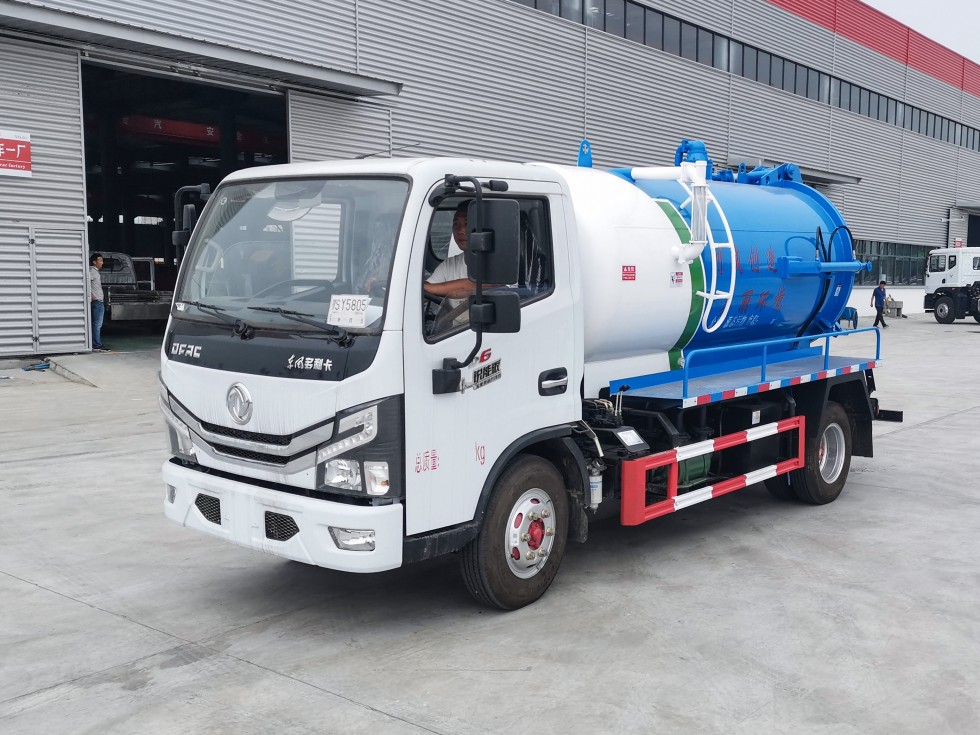 齊東方牌CLD5070GXWEQ6型吸污車 齊東方牌CLD5070GXWEQ6型吸污車